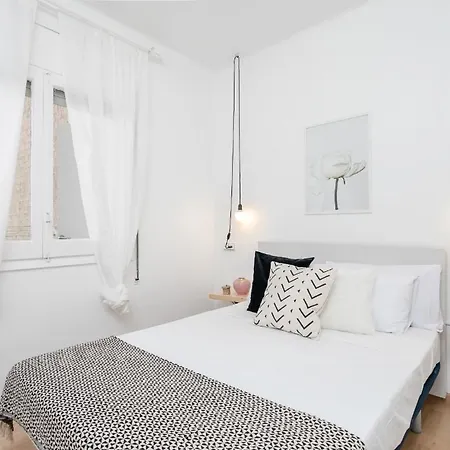 Centric Apartments Paseo De Gracia Barcelona Room photo